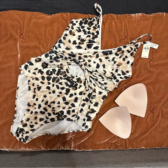 AERIE Leopard Wrap One-piece Swimsuit S | New with Tag! Current 2023 season! - Picture 3 of 5